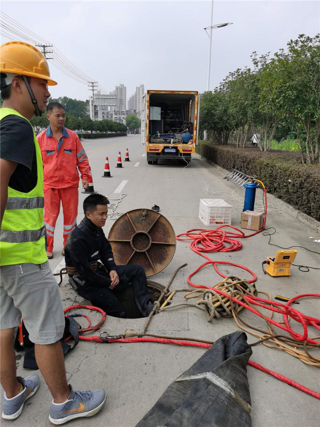 城区翻衬法管道修复技术主要工序